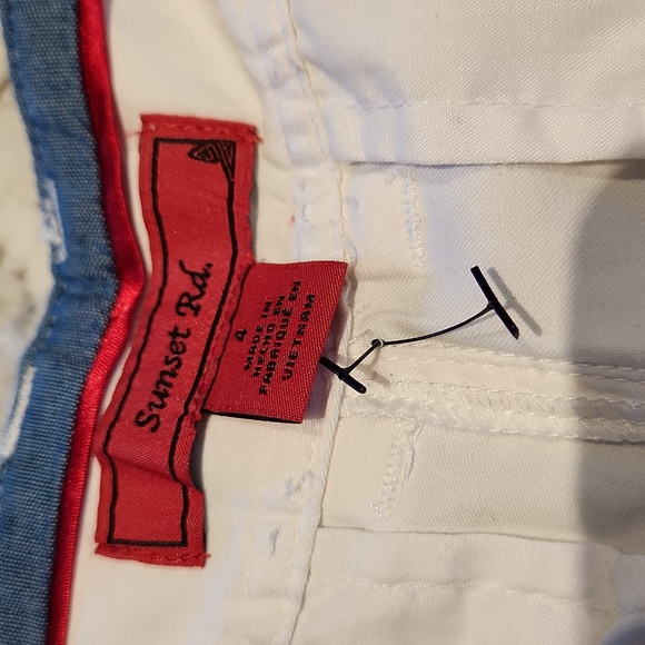 Sunset Rd. Capri - Picture 6 of 12